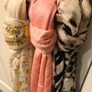 Fashion scarves